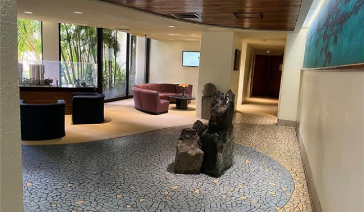 300 Wai Nani Way,Honolulu,Hawaii,96815,2 Bedrooms Bedrooms,2 BathroomsBathrooms,Condo/Townhouse,Wai Nani,24,18292193