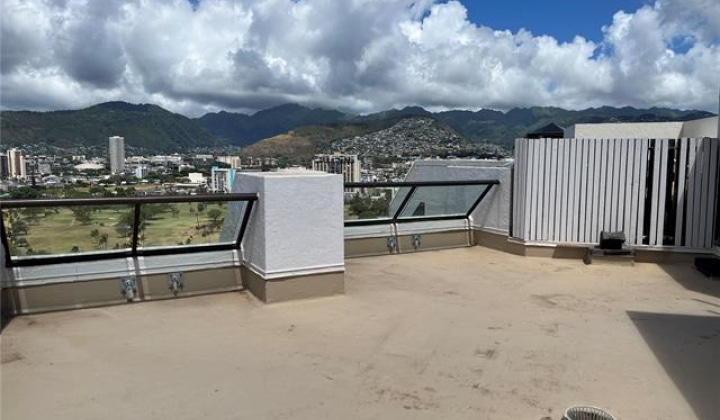 300 Wai Nani Way,Honolulu,Hawaii,96815,2 Bedrooms Bedrooms,2 BathroomsBathrooms,Condo/Townhouse,Wai Nani,24,18292193