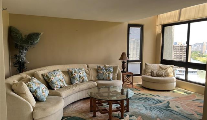 300 Wai Nani Way,Honolulu,Hawaii,96815,2 Bedrooms Bedrooms,2 BathroomsBathrooms,Condo/Townhouse,Wai Nani,24,18292193
