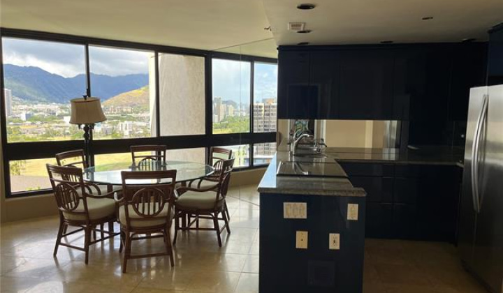 300 Wai Nani Way,Honolulu,Hawaii,96815,2 Bedrooms Bedrooms,2 BathroomsBathrooms,Condo/Townhouse,Wai Nani,24,18292193