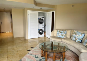300 Wai Nani Way,Honolulu,Hawaii,96815,2 Bedrooms Bedrooms,2 BathroomsBathrooms,Condo/Townhouse,Wai Nani,24,18292193