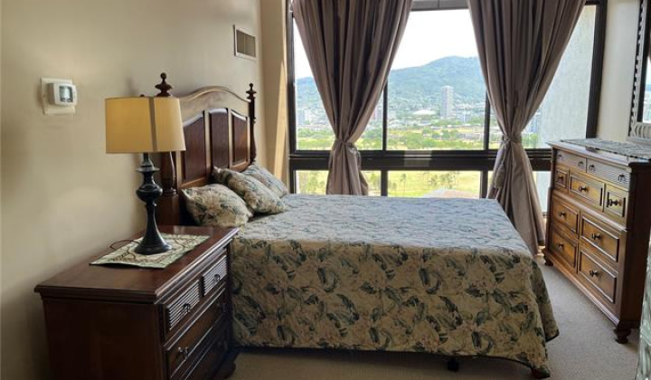 300 Wai Nani Way,Honolulu,Hawaii,96815,2 Bedrooms Bedrooms,2 BathroomsBathrooms,Condo/Townhouse,Wai Nani,24,18292193