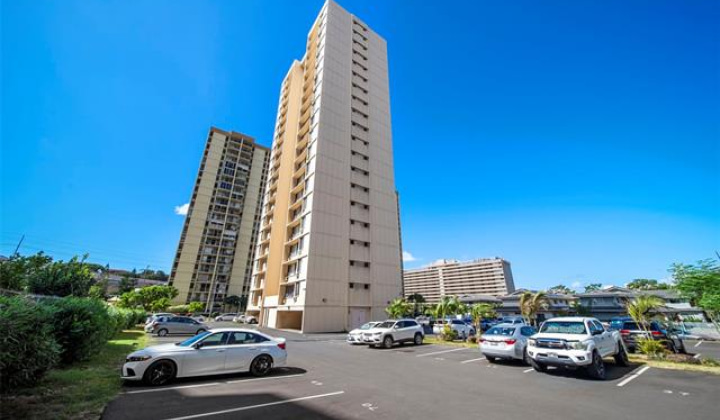 909 Ala Nanala Street,Honolulu,Hawaii,96818,1 Bedroom Bedrooms,1 BathroomBathrooms,Condo/Townhouse,Ala Nanala,6,18292551