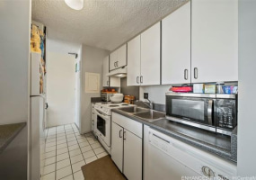 909 Ala Nanala Street,Honolulu,Hawaii,96818,1 Bedroom Bedrooms,1 BathroomBathrooms,Condo/Townhouse,Ala Nanala,6,18292551