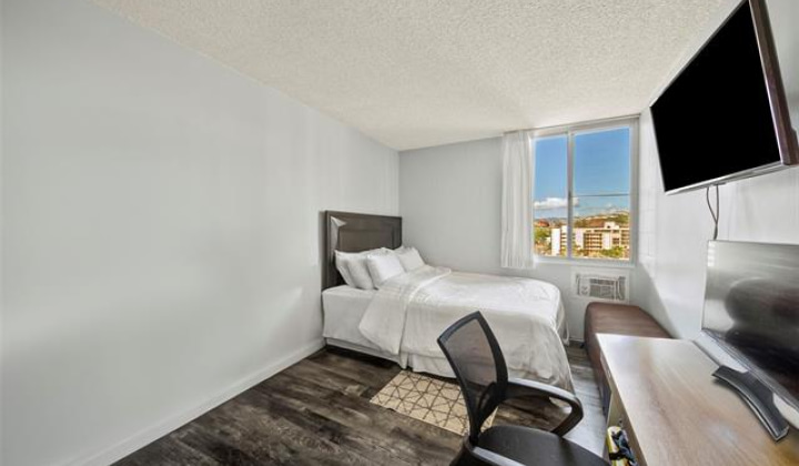 909 Ala Nanala Street,Honolulu,Hawaii,96818,1 Bedroom Bedrooms,1 BathroomBathrooms,Condo/Townhouse,Ala Nanala,6,18292551