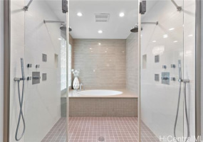 1031 Ikena Circle,Honolulu,Hawaii,96821,5 Bedrooms Bedrooms,5 BathroomsBathrooms,Single family,Ikena,18293192