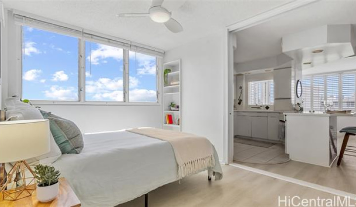 1545 Nehoa Street,Honolulu,Hawaii,96822,1 Bedroom Bedrooms,1 BathroomBathrooms,Condo/Townhouse,Nehoa,3,18293975