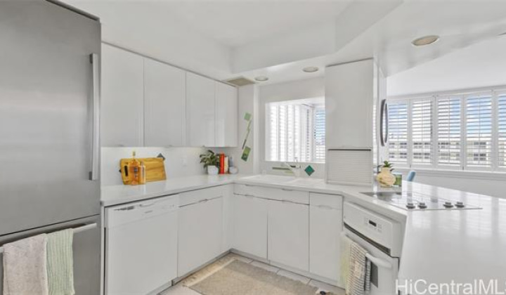 1545 Nehoa Street,Honolulu,Hawaii,96822,1 Bedroom Bedrooms,1 BathroomBathrooms,Condo/Townhouse,Nehoa,3,18293975