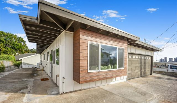 1849 Vancouver Place,Honolulu,Hawaii,96822,4 Bedrooms Bedrooms,2 BathroomsBathrooms,Single family,Vancouver,18294510