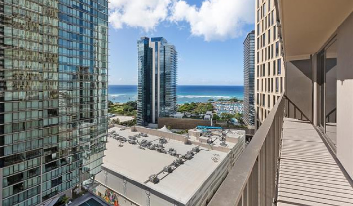 987 Queen Street,Honolulu,Hawaii,96814,1 ベッドルーム ベッドルーム,1 バスルームバスルーム,コンド / タウンハウス,Queen,22,18295003