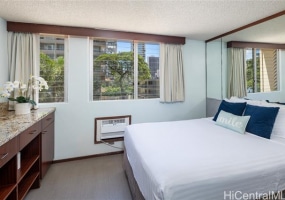 1103 Kaimoku Place,Honolulu,Hawaii,96821,4 ベッドルーム ベッドルーム,3 バスルームバスルーム,一戸建て,Kaimoku,17472595