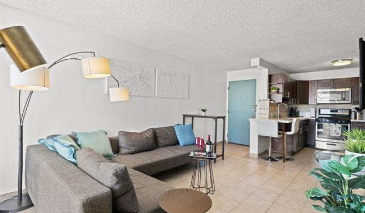 2452 Tusitala Street,Honolulu,Hawaii,96815,2 ベッドルーム ベッドルーム,1 バスルームバスルーム,コンド / タウンハウス,Tusitala,11,18754316