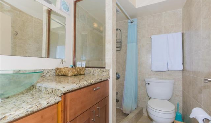 1700 Ala Moana Boulevard,Honolulu,Hawaii,96815,1 バスルームバスルーム,コンド / タウンハウス,Ala Moana,16,18754906