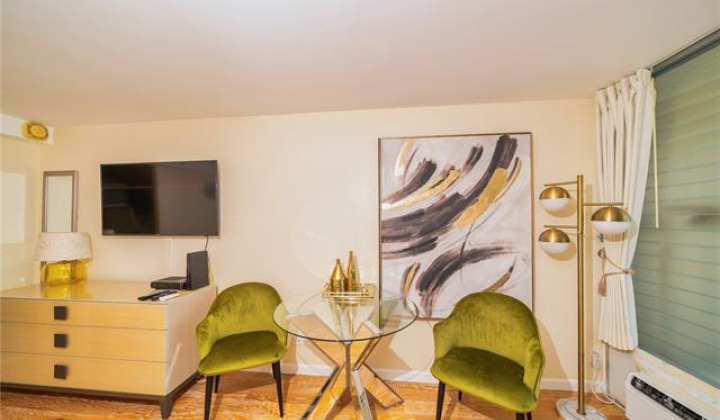 445 Seaside Avenue,Honolulu,Hawaii,96815,1 BathroomBathrooms,Condo/Townhouse,Seaside,38,18306022