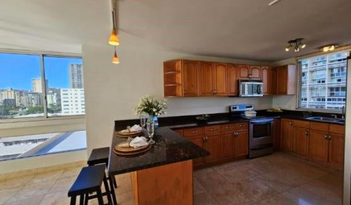 555 University Avenue,Honolulu,Hawaii,96826,2 Bedrooms Bedrooms,2 BathroomsBathrooms,Condo/Townhouse,University,8,18306316