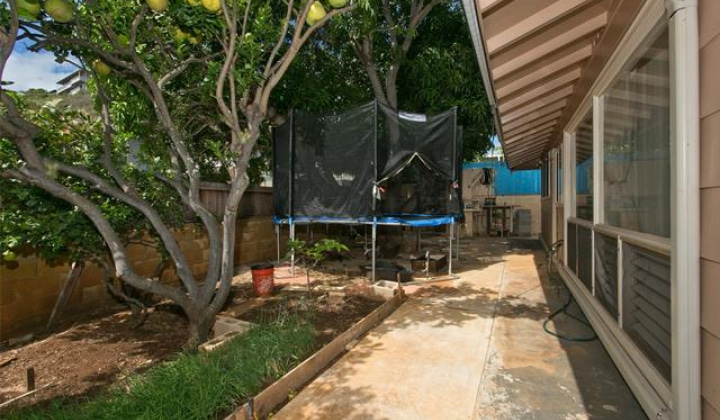 3481 Ala Akulikuli Street,Honolulu,Hawaii,96818,3 Bedrooms Bedrooms,3 BathroomsBathrooms,Single family,Ala Akulikuli,18307134