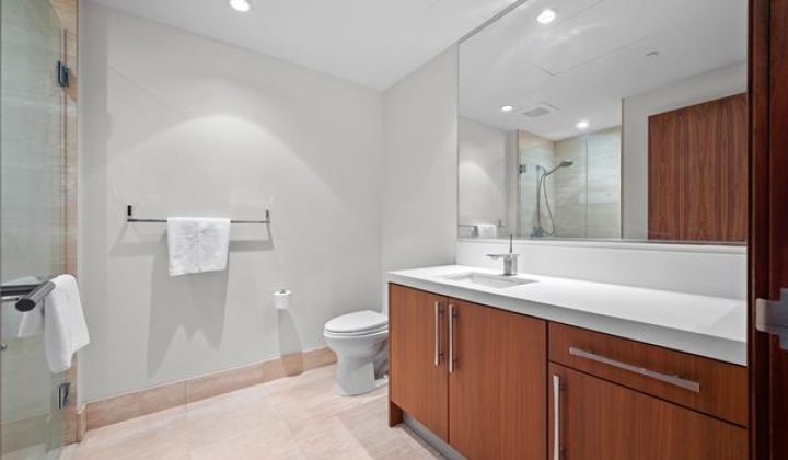 1555 Kapiolani Boulevard,Honolulu,Hawaii,96814,2 Bedrooms Bedrooms,2 BathroomsBathrooms,Condo/Townhouse,Kapiolani,18,18307781