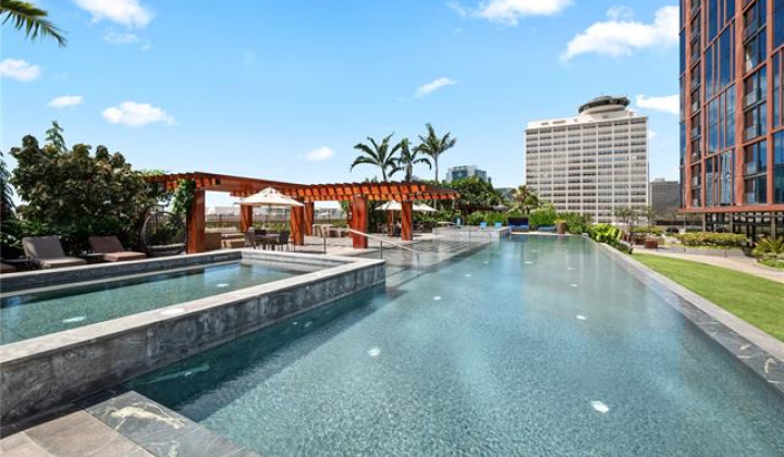 1555 Kapiolani Boulevard,Honolulu,Hawaii,96814,2 Bedrooms Bedrooms,2 BathroomsBathrooms,Condo/Townhouse,Kapiolani,18,18307781