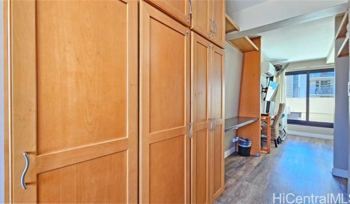 2425 Kuhio Avenue,Honolulu,Hawaii,96815,1 バスルームバスルーム,コンド / タウンハウス,Kuhio,14,18307996