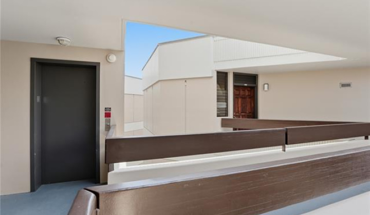 1441 Piikoi Street,Honolulu,Hawaii,96822,1 Bedroom Bedrooms,1 BathroomBathrooms,Condo/Townhouse,Piikoi,7,19472671
