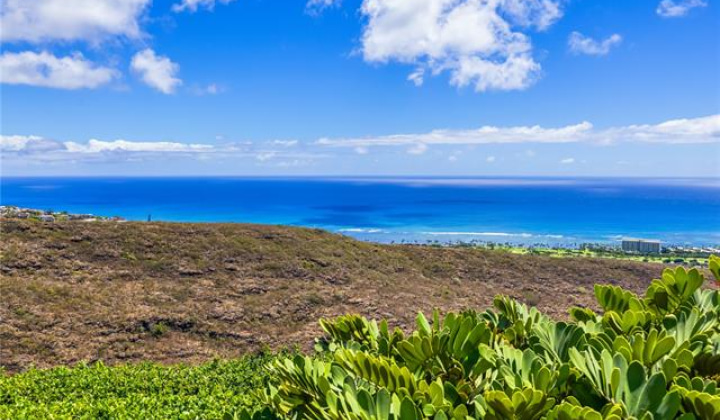2043 Halekoa Drive,Honolulu,Hawaii,96821,5 Bedrooms Bedrooms,3 BathroomsBathrooms,Single family,Halekoa,18308808