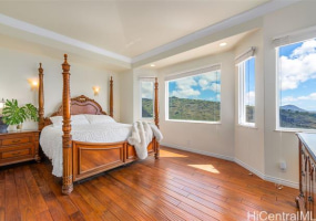 5201 Kuaiwi Place,Honolulu,Hawaii,96821,5 Bedrooms Bedrooms,4 BathroomsBathrooms,Single family,Kuaiwi,18309051