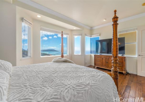 5201 Kuaiwi Place,Honolulu,Hawaii,96821,5 Bedrooms Bedrooms,4 BathroomsBathrooms,Single family,Kuaiwi,18309051