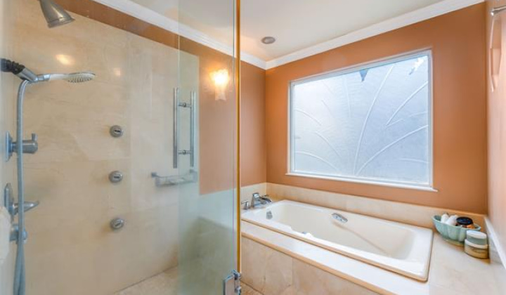 5201 Kuaiwi Place,Honolulu,Hawaii,96821,5 Bedrooms Bedrooms,4 BathroomsBathrooms,Single family,Kuaiwi,18309051