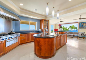 5201 Kuaiwi Place,Honolulu,Hawaii,96821,5 Bedrooms Bedrooms,4 BathroomsBathrooms,Single family,Kuaiwi,18309051