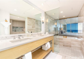383 Kalaimoku Street,Honolulu,Hawaii,96815,1 バスルームバスルーム,コンド / タウンハウス,Kalaimoku,22,18309204