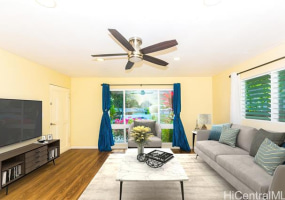 647 Hahaione Street,Honolulu,Hawaii,96825,3 Bedrooms Bedrooms,2 BathroomsBathrooms,Single family,Hahaione,18310267
