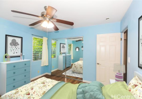 647 Hahaione Street,Honolulu,Hawaii,96825,3 Bedrooms Bedrooms,2 BathroomsBathrooms,Single family,Hahaione,18310267
