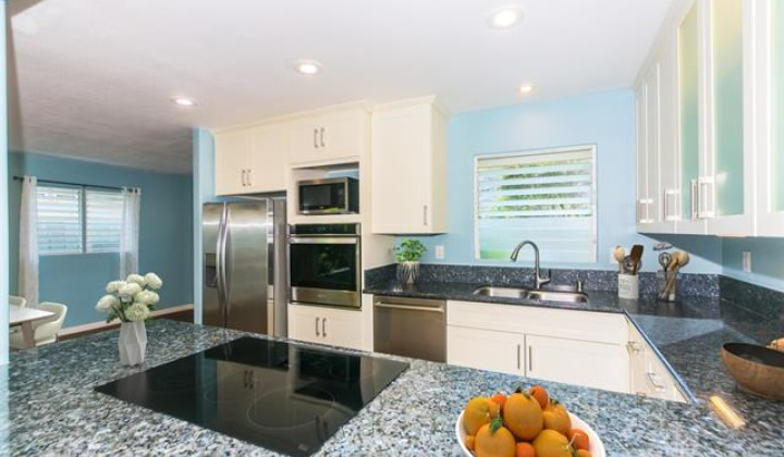 647 Hahaione Street,Honolulu,Hawaii,96825,3 Bedrooms Bedrooms,2 BathroomsBathrooms,Single family,Hahaione,18310267