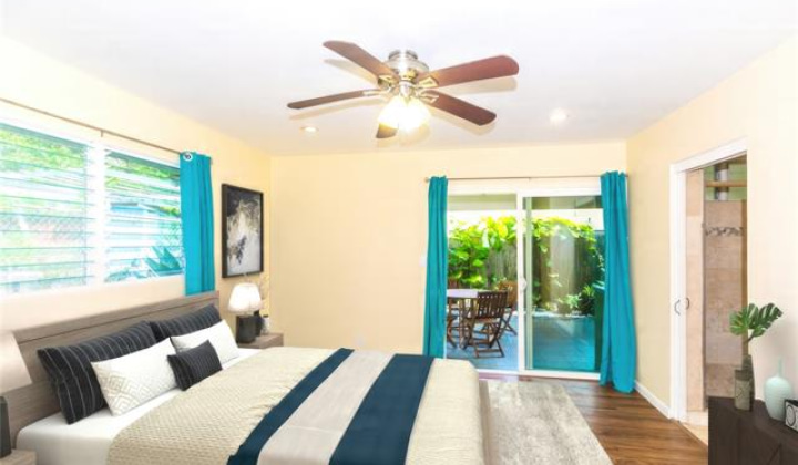 647 Hahaione Street,Honolulu,Hawaii,96825,3 Bedrooms Bedrooms,2 BathroomsBathrooms,Single family,Hahaione,18310267
