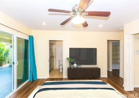647 Hahaione Street,Honolulu,Hawaii,96825,3 Bedrooms Bedrooms,2 BathroomsBathrooms,Single family,Hahaione,18310267
