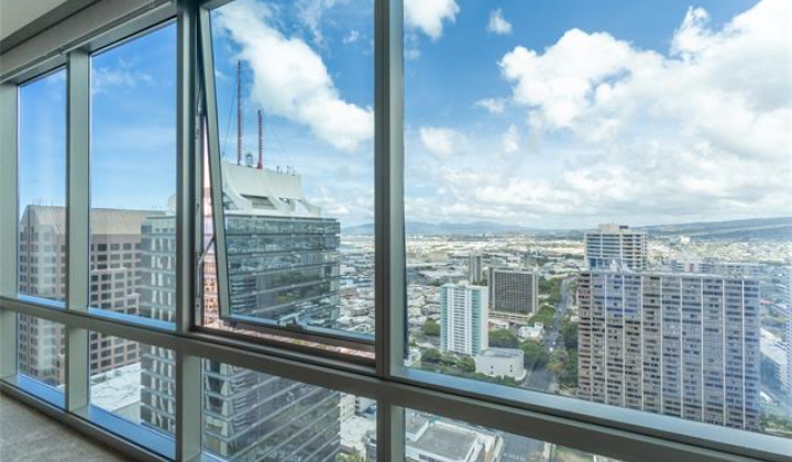 1200 Queen Emma Street,Honolulu,Hawaii,96813,2 Bedrooms Bedrooms,2 BathroomsBathrooms,Condo/Townhouse,Queen Emma,39,19474427