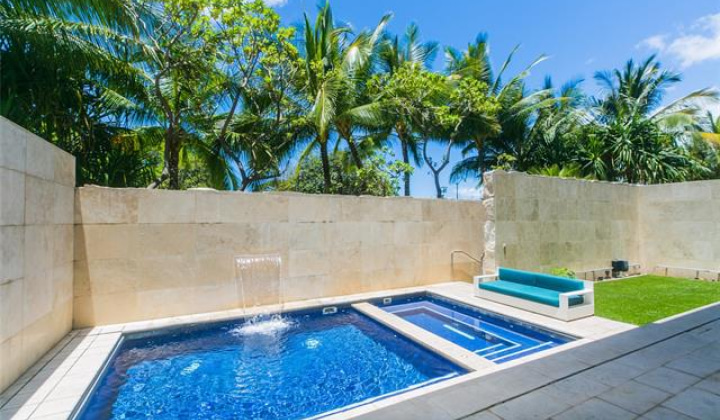 1118 Ala Moana Boulevard,Honolulu,Hawaii,96814,4 Bedrooms Bedrooms,3 BathroomsBathrooms,Condo/Townhouse,Ala Moana,1,18762648