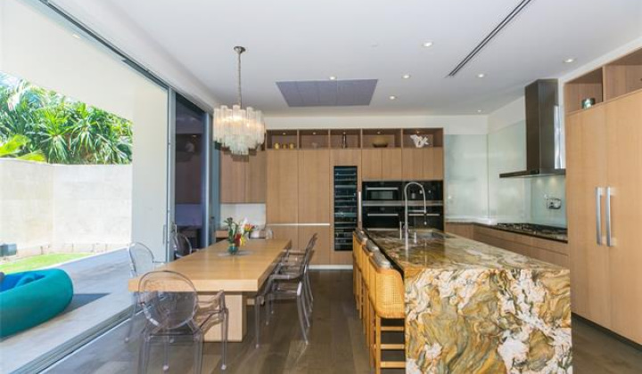 1118 Ala Moana Boulevard,Honolulu,Hawaii,96814,4 Bedrooms Bedrooms,3 BathroomsBathrooms,Condo/Townhouse,Ala Moana,1,18762648