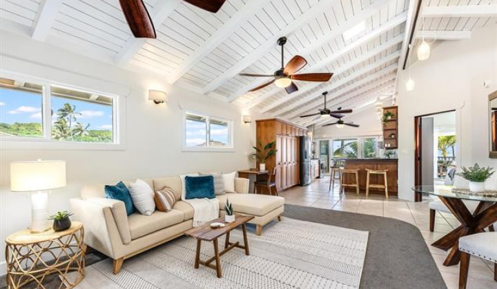 47-745 Kamehameha Highway,Kaneohe,Hawaii,96744,3 Bedrooms Bedrooms,3 BathroomsBathrooms,Single family,Kamehameha,18312064