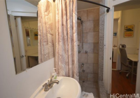 417 Nohonani Street,Honolulu,Hawaii,96815,1 Bedroom Bedrooms,1 BathroomBathrooms,Condo/Townhouse,Nohonani,2,18312707