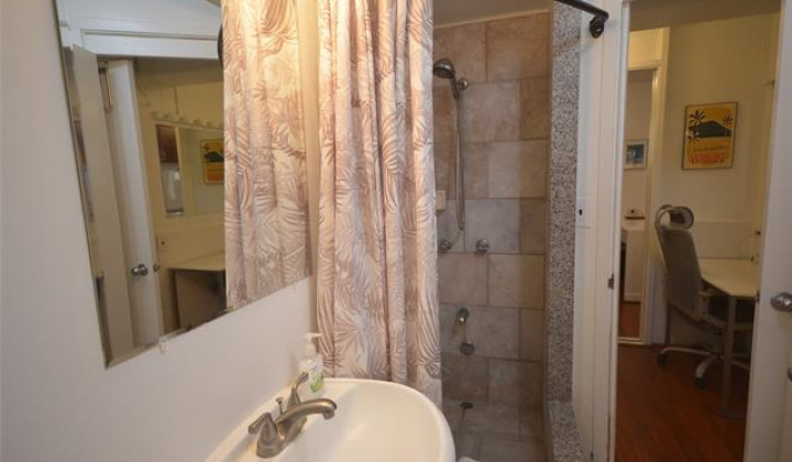 417 Nohonani Street,Honolulu,Hawaii,96815,1 Bedroom Bedrooms,1 BathroomBathrooms,Condo/Townhouse,Nohonani,2,18312707