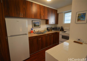 417 Nohonani Street,Honolulu,Hawaii,96815,1 Bedroom Bedrooms,1 BathroomBathrooms,Condo/Townhouse,Nohonani,2,18312707