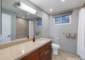 999 Wilder Avenue,Honolulu,Hawaii,96822,2 ベッドルーム ベッドルーム,2 バスルームバスルーム,コンド / タウンハウス,Wilder,17,18764570