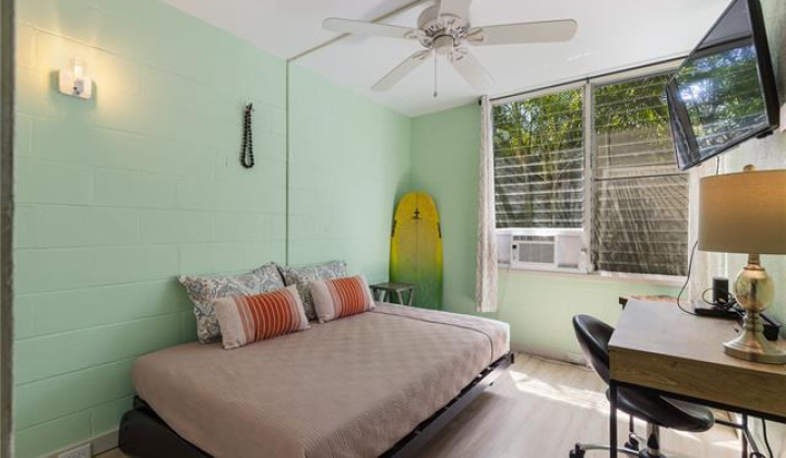 3824 Leahi Avenue,Honolulu,Hawaii,96815,2 Bedrooms Bedrooms,1 BathroomBathrooms,Condo/Townhouse,Leahi,1,18313277