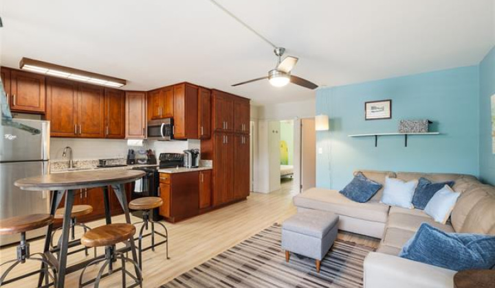 3824 Leahi Avenue,Honolulu,Hawaii,96815,2 Bedrooms Bedrooms,1 BathroomBathrooms,Condo/Townhouse,Leahi,1,18313277