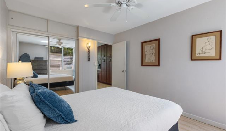 3824 Leahi Avenue,Honolulu,Hawaii,96815,2 Bedrooms Bedrooms,1 BathroomBathrooms,Condo/Townhouse,Leahi,1,18313277