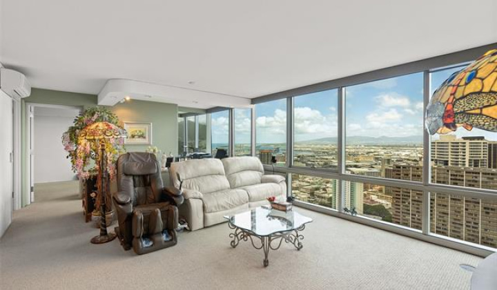 1200 Queen Emma Street,Honolulu,Hawaii,96813,2 Bedrooms Bedrooms,2 BathroomsBathrooms,Condo/Townhouse,Queen Emma,38,18313542
