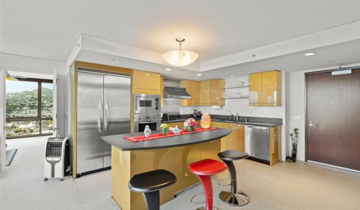 1200 Queen Emma Street,Honolulu,Hawaii,96813,2 Bedrooms Bedrooms,2 BathroomsBathrooms,Condo/Townhouse,Queen Emma,38,18313542