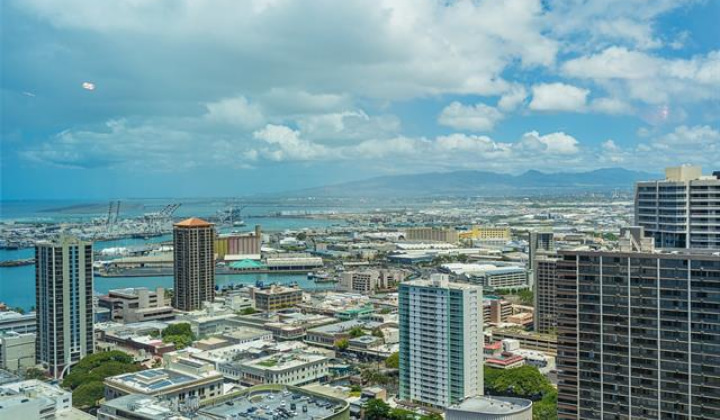 1200 Queen Emma Street,Honolulu,Hawaii,96813,2 Bedrooms Bedrooms,2 BathroomsBathrooms,Condo/Townhouse,Queen Emma,38,18313542