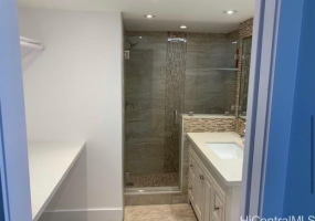 2500 Kalakaua Avenue,Honolulu,Hawaii,96815,1 BathroomBathrooms,Condo/Townhouse,Kalakaua,19,18314150